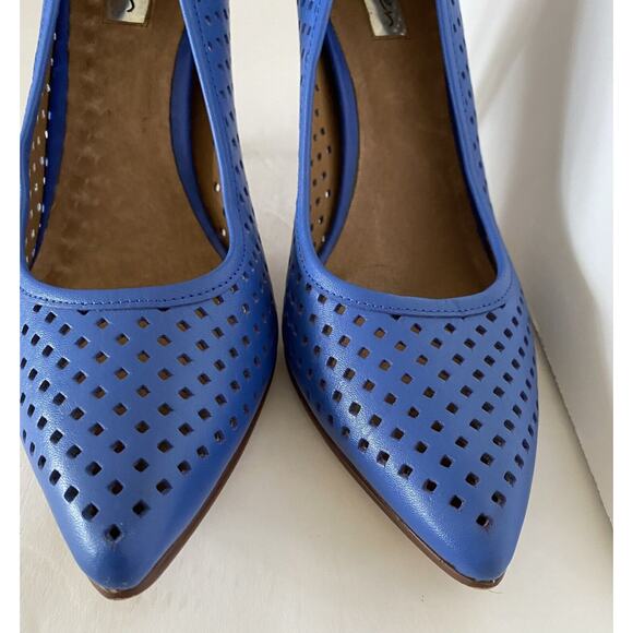 EUC Halogen Sze 7.5 Blue Cutout Leather Heels Prom Dance Party - Picture 4 of 7